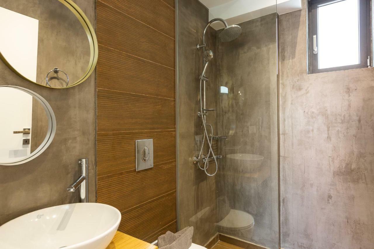 Villa Nisos Villa, Walking Distance To The & Shops, By Thinkvilla *