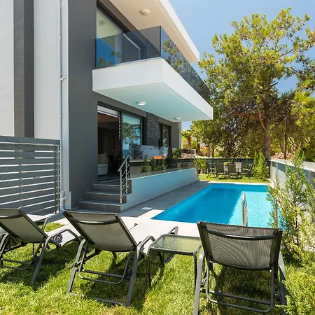 Nisos Villa, Walking Distance To The Beach & Shops, By Thinkvilla Sfakaki Exterior photo