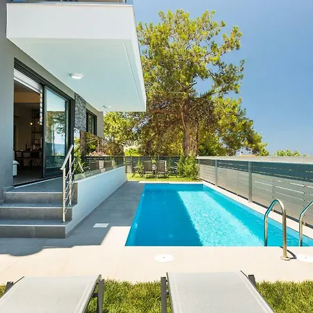 Nisos Villa, Walking Distance To The Beach & Shops, By Thinkvilla Sfakaki Exterior photo